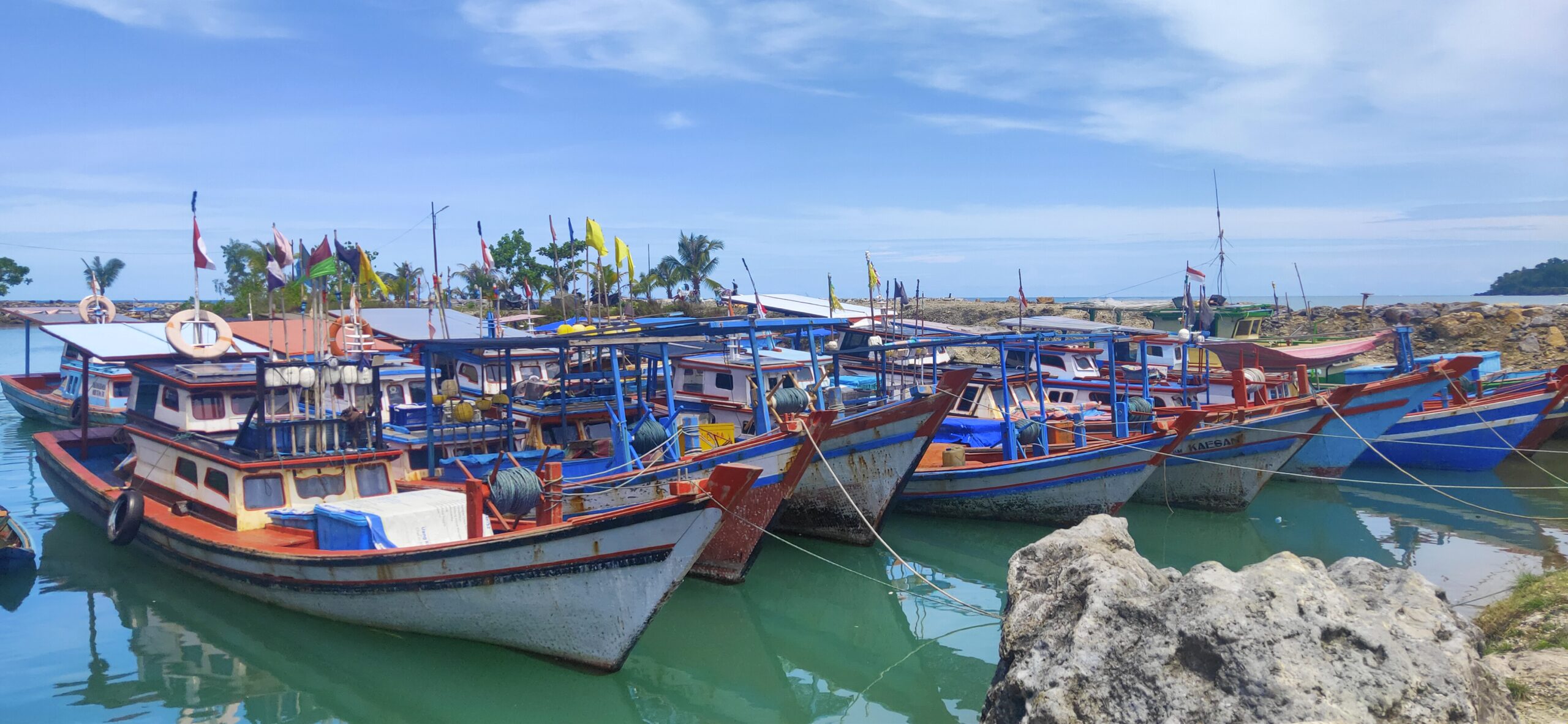 Gambar Kapal Nelayan 3 Scaled