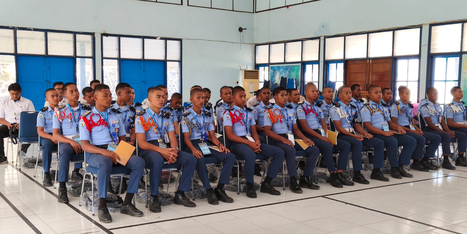 Sosialisasi Pelayanan Publik dan Penggunaan Spektrum Frekuensi Radio Kemaritiman di Sekolah Usaha Menengah Perikanan (SUPM) Ladong whatsapp image 2026 04 30 at 17.19.06